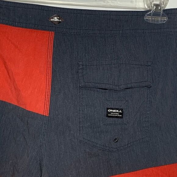 O'Neill 9" Unlined Board Shorts 32" Waist - Picture 3 of 7